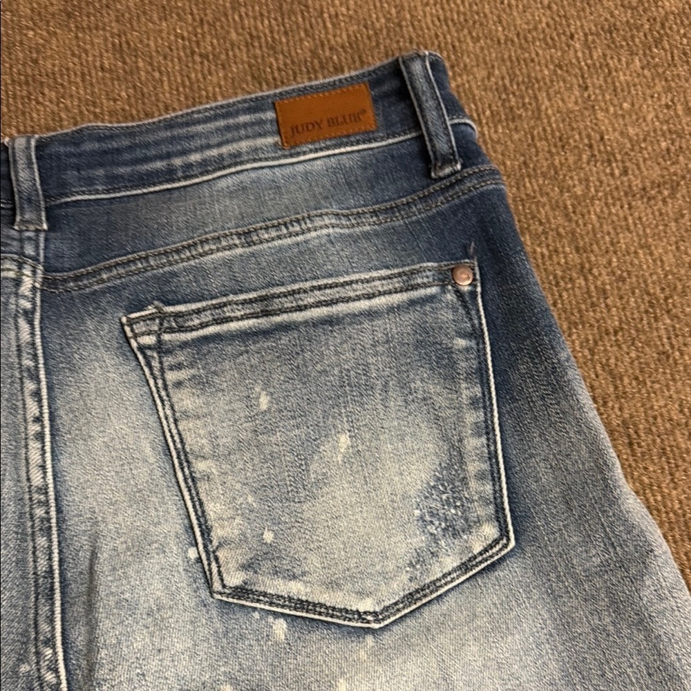 Judy Blue Boyfriend Fit Distressed Jeans 13/31 Blue Denim Womens - Picture 11 of 14